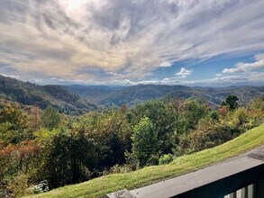 95 Breakaway Trail S, Unit SI ID1023342P in Mars Hill, NC - Building Photo - Building Photo