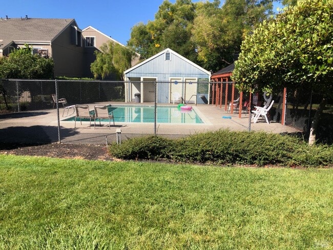 7645 Camino Colegio in Rohnert Park, CA - Building Photo - Building Photo