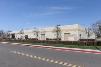 The James in Irvine, CA - Building Photo - Building Photo