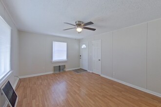 671-673-673 S Wheatland Ave in Columbus, OH - Building Photo - Building Photo