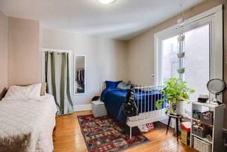 425 12th Ave SE, Unit 2 in Minneapolis, MN - Foto de edificio - Building Photo