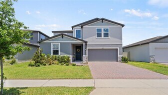 5291 Meredrew Ln in St. Cloud, FL - Building Photo