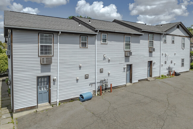 800 Brewster ST in Bridgeport, CT - Building Photo - Building Photo