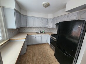 6557 Colonial St in Dearborn Heights, MI - Building Photo - Building Photo