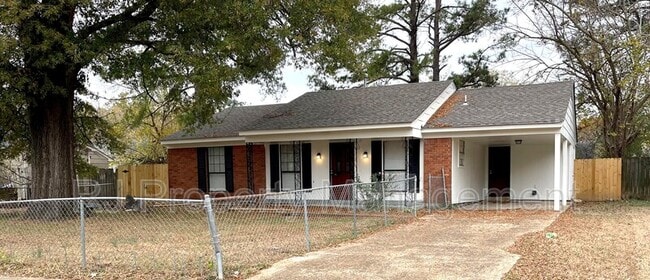 5297 Breckenwood Dr in Memphis, TN - Building Photo - Building Photo