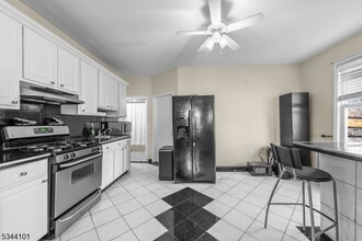 599 W Price St in Linden, NJ - Building Photo - Building Photo