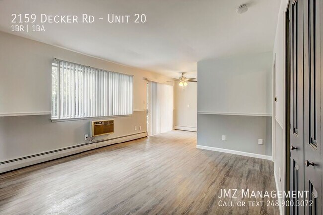 2159 Decker Rd in Walled Lake, MI - Building Photo - Building Photo
