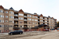 20 Discovery Ridge Clos SW in Calgary, AB - Building Photo - Building Photo