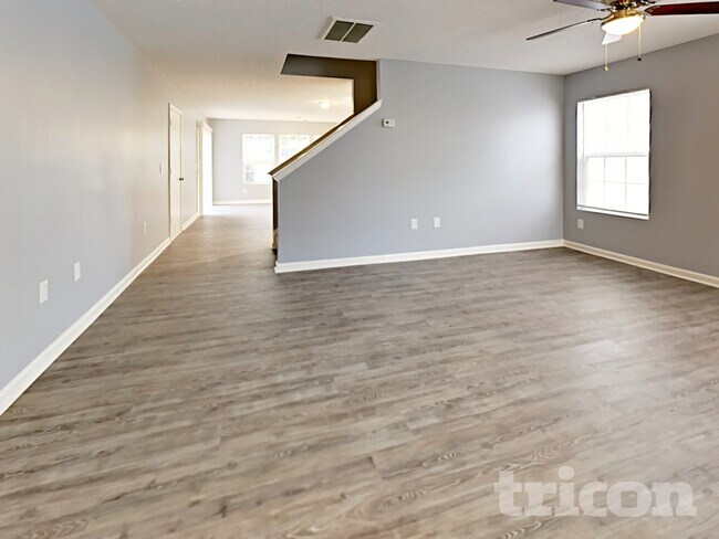 8151 Deodora Cedar Ln in Charlotte, NC - Foto de edificio - Building Photo