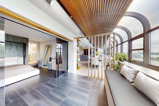 270 Beacon St, Unit H5 in Boston, MA - Foto de edificio - Building Photo