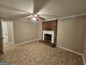 130 Susie Pl in Newnan, GA - Building Photo - Building Photo