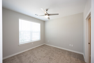 Banberry 55+ Active Adult in Marietta, GA - Foto de edificio - Interior Photo