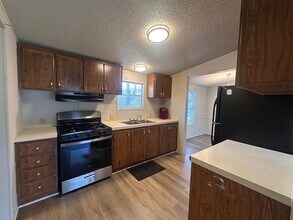 302 Lone Star Rd in Bastrop, TX - Building Photo - Building Photo