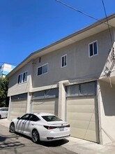 19 Breeze Ave in Venice, CA - Building Photo - Building Photo