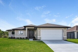 3702 35th St SW in Lehigh Acres, FL - Building Photo