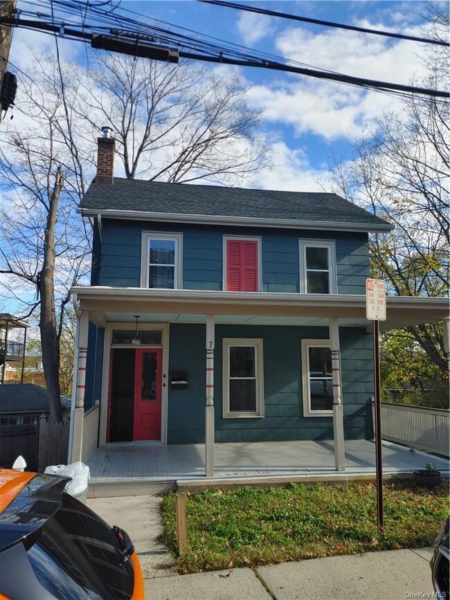 property at 7 Prospect St