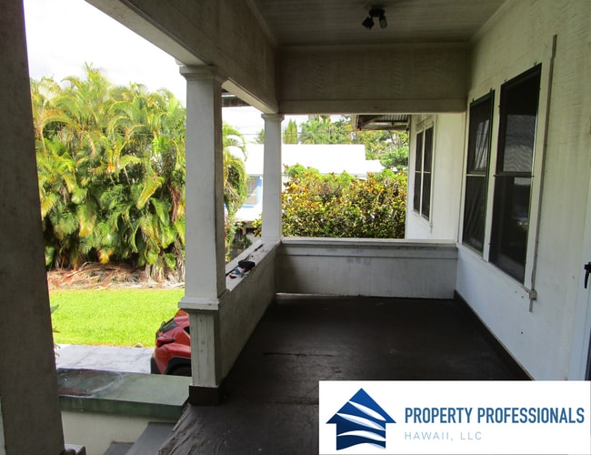 1592 Kilauea Ave in Hilo, HI - Building Photo - Building Photo