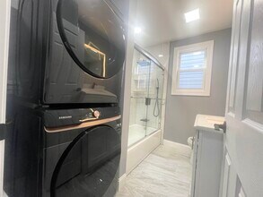 95 W 54th St-Unit -2nd in Bayonne, NJ - Building Photo - Building Photo