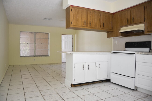 property at 1718 Juno Rd