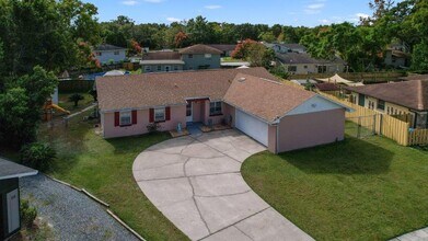 113 Sandalwood Way in Longwood, FL - Foto de edificio - Building Photo