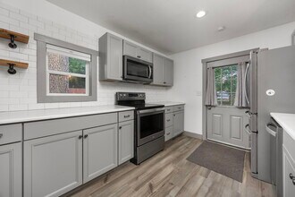 527 S Bryan Ave in Fort Collins, CO - Building Photo - Building Photo