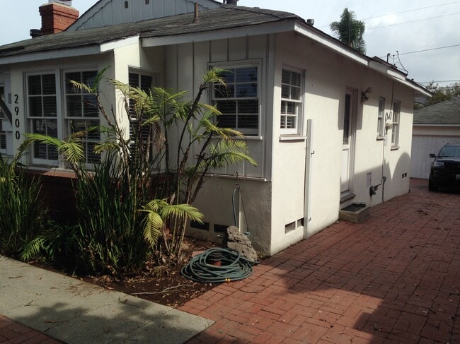 2900 Palm Ave in Manhattan Beach, CA - Building Photo - Building Photo