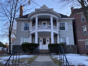 1104 Union St in Schenectady, NY - Building Photo - Building Photo