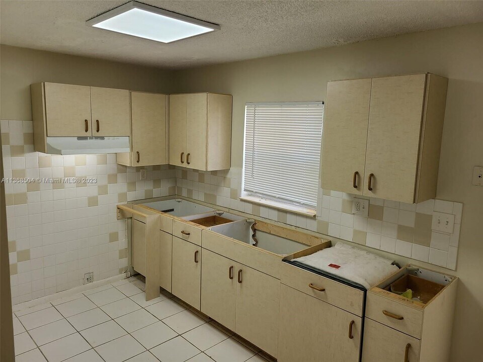 7503 Kimberly Blvd, Unit 1 Photo