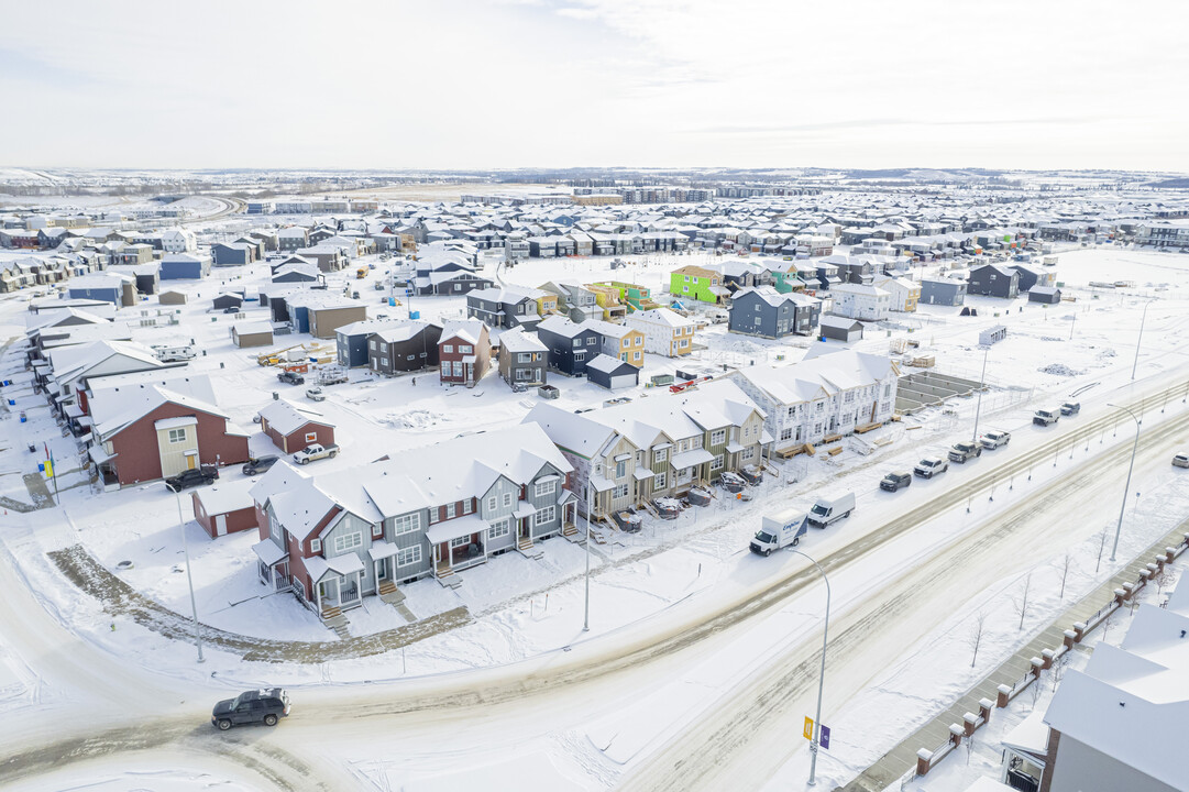 Briarfield Townhome in Calgary, AB - Building Photo