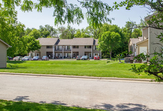 The Bluffs in Council Bluffs, IA - Building Photo - Building Photo