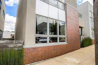 527 Oak St in Kansas City, MO - Building Photo - Building Photo