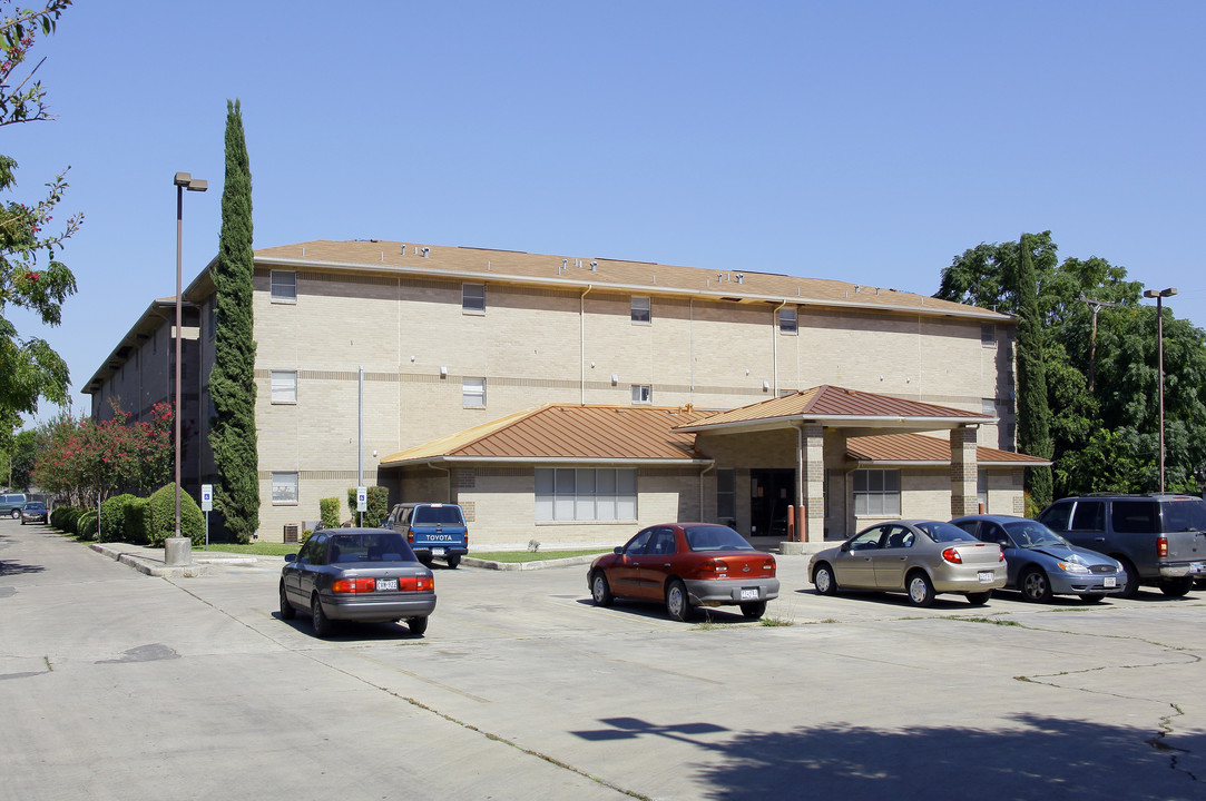 Casa de Amistad in San Antonio, TX - Building Photo