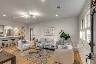 7 Logan St in Charleston, SC - Building Photo