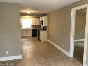 2140 Ashland St in Jacksonville, FL - Building Photo - Building Photo