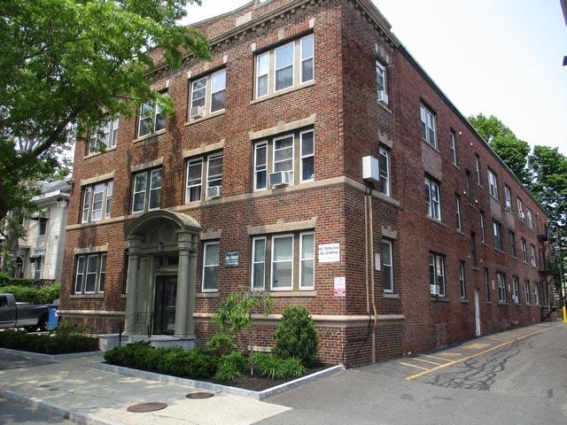 192 Washington St