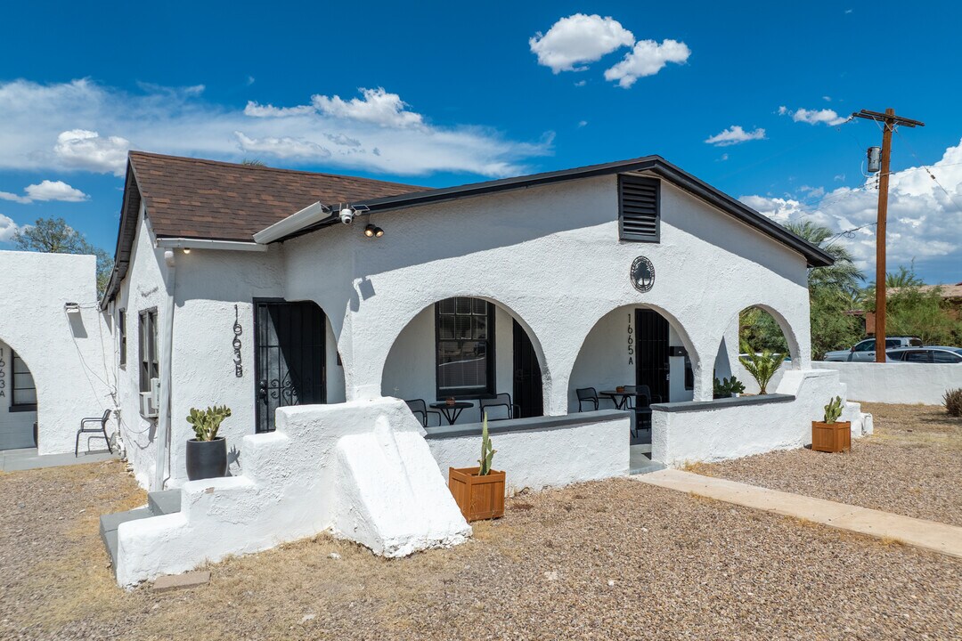 River Loft Bungalows on Warren+9th in Tucson, AZ - Foto de edificio
