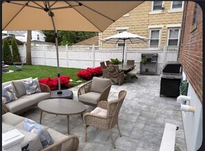 21 Bedlow Ave in Newport, RI - Building Photo - Building Photo