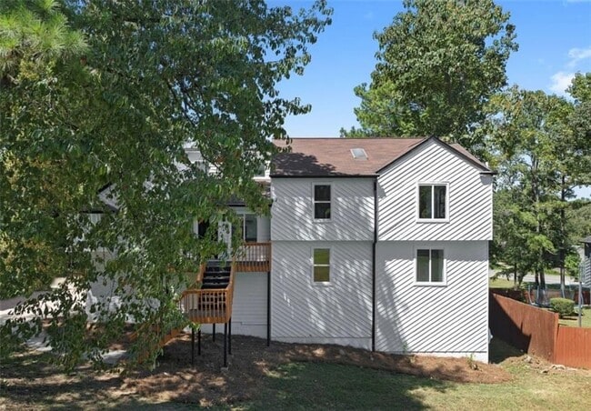 5111 Manitou Way SW in Stone Mountain, GA - Building Photo - Building Photo