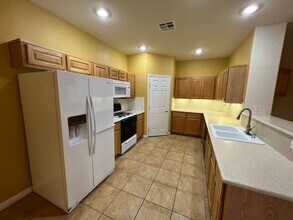 8405 Teton Crest Pl in Las Vegas, NV - Building Photo - Building Photo