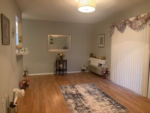 20 Delar Pkwy, Unit 405 in Franklin Township, NJ - Building Photo - Building Photo