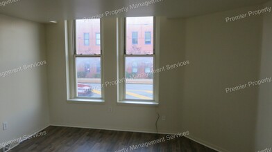 210 Rhode Island Ave in Rochester, PA - Building Photo - Building Photo