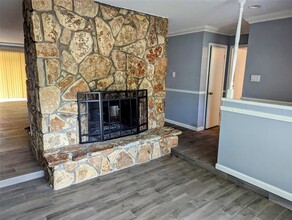 4127 Swinden Dr in Houston, TX - Building Photo - Building Photo