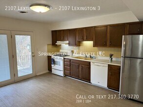 2107 Lexington Dr, Unit 2107 Lexington 3 in Springfield, IL - Building Photo - Building Photo