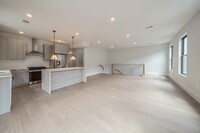 94 Astor Pl in Jersey City, NJ - Building Photo - Building Photo