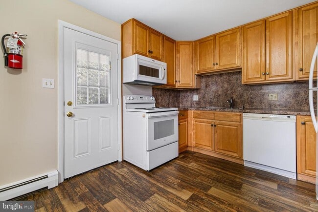 429 Edgemont Ave in Lansdale, PA - Building Photo - Building Photo