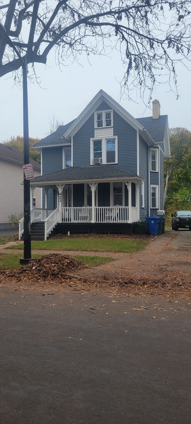 423 Meigs St, Unit 423 Down