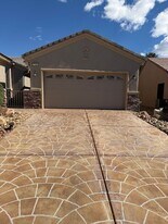 7826 Lyrebird Dr in North Las Vegas, NV - Building Photo