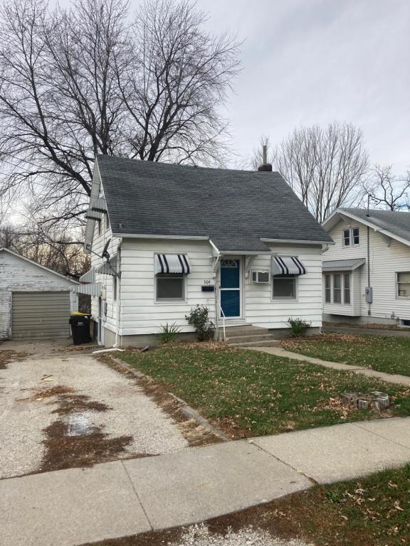 property at 604 S Fillmore St