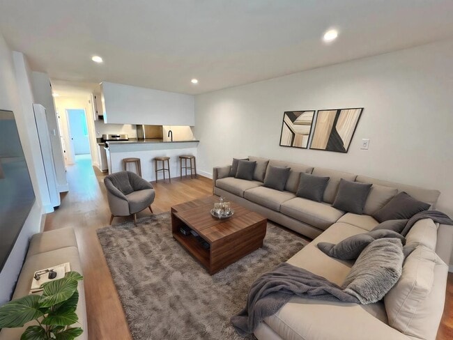 5307 Sepulveda Blvd