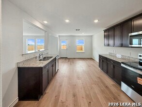 930 Bluegrass Pt in New Braunfels, TX - Building Photo - Building Photo